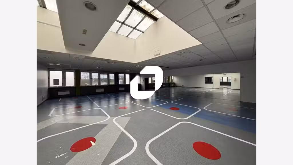 A louer Bureaux 445m² Evry courcouronnes