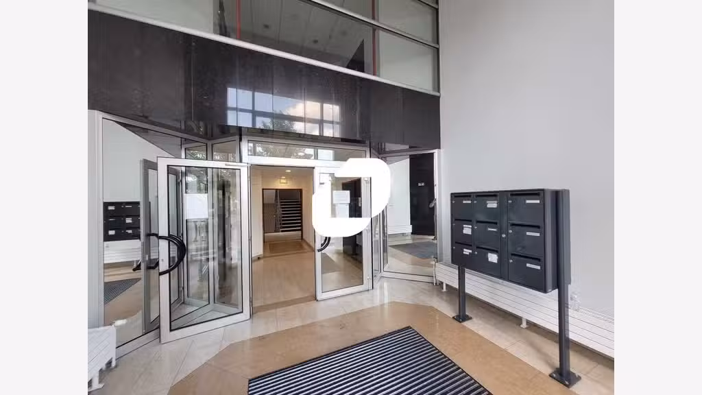A louer Bureaux 187m² Evry courcouronnes