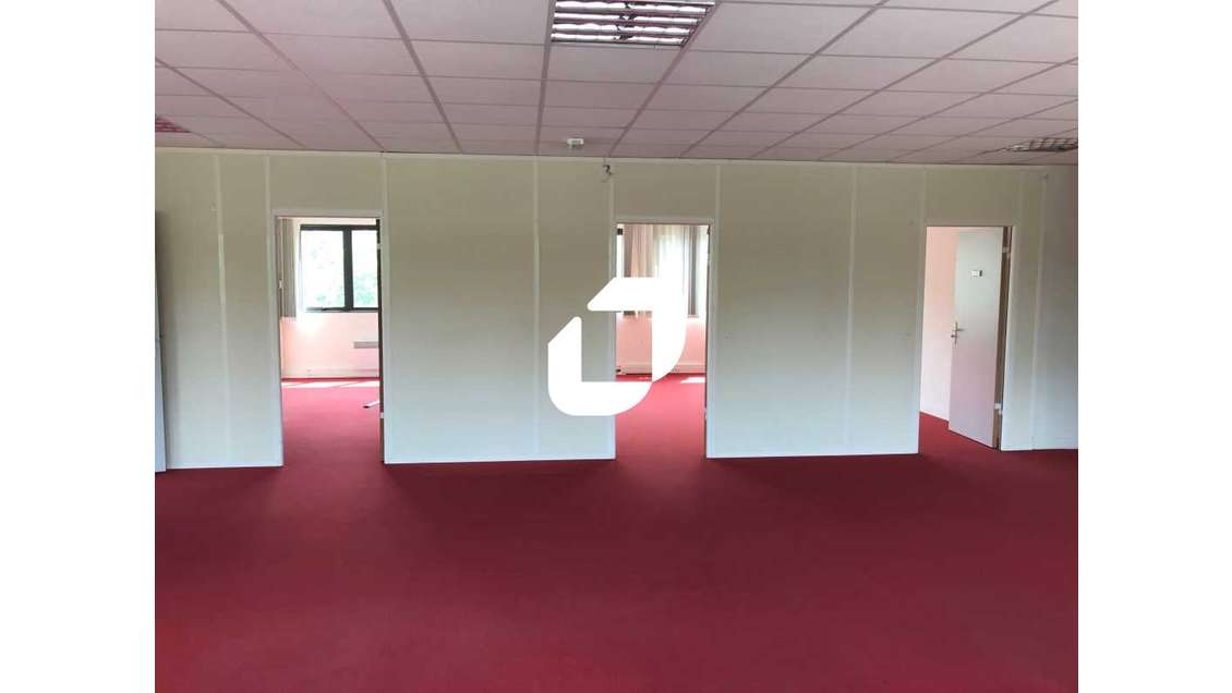 A louer Bureaux 80m² Cergy