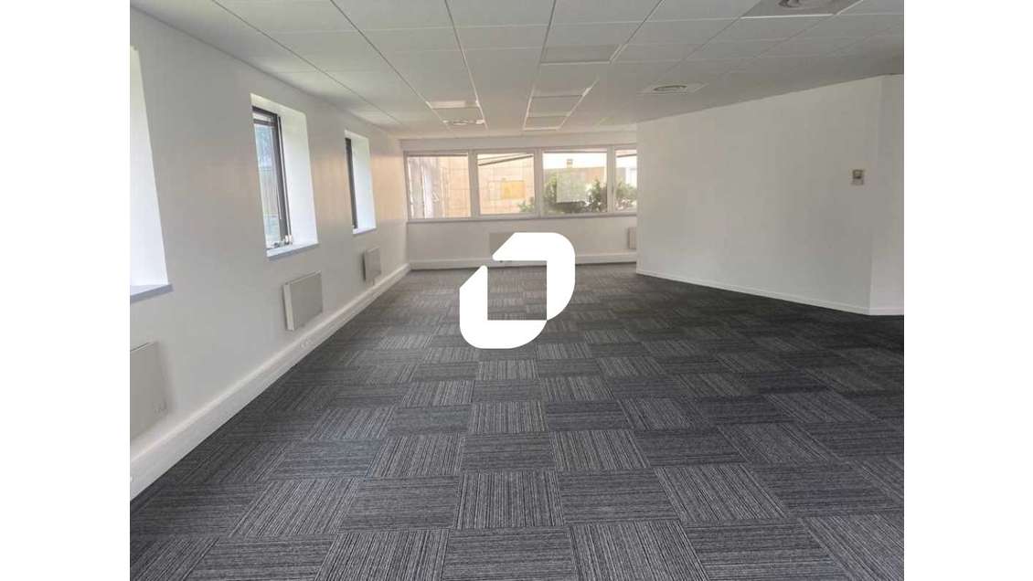 A louer Bureaux 143m² Cergy