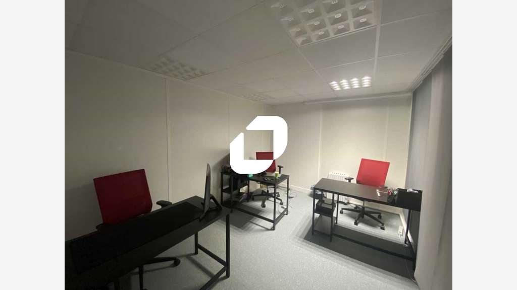 A louer Bureaux 443m² Cergy