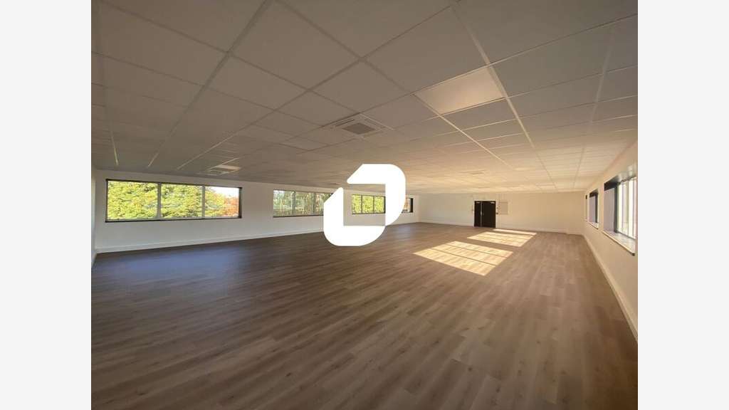 A louer Bureaux 459m² Cergy