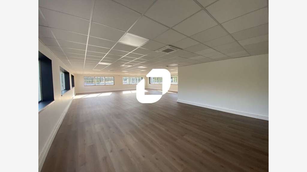 A louer Bureaux 239m² Cergy