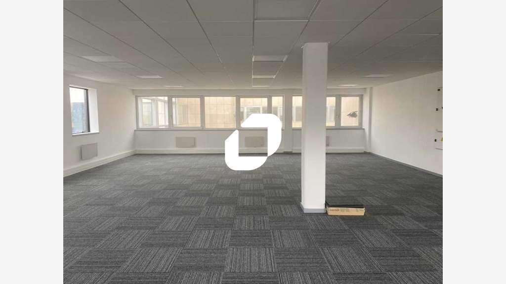 A louer Bureaux 181m² Cergy