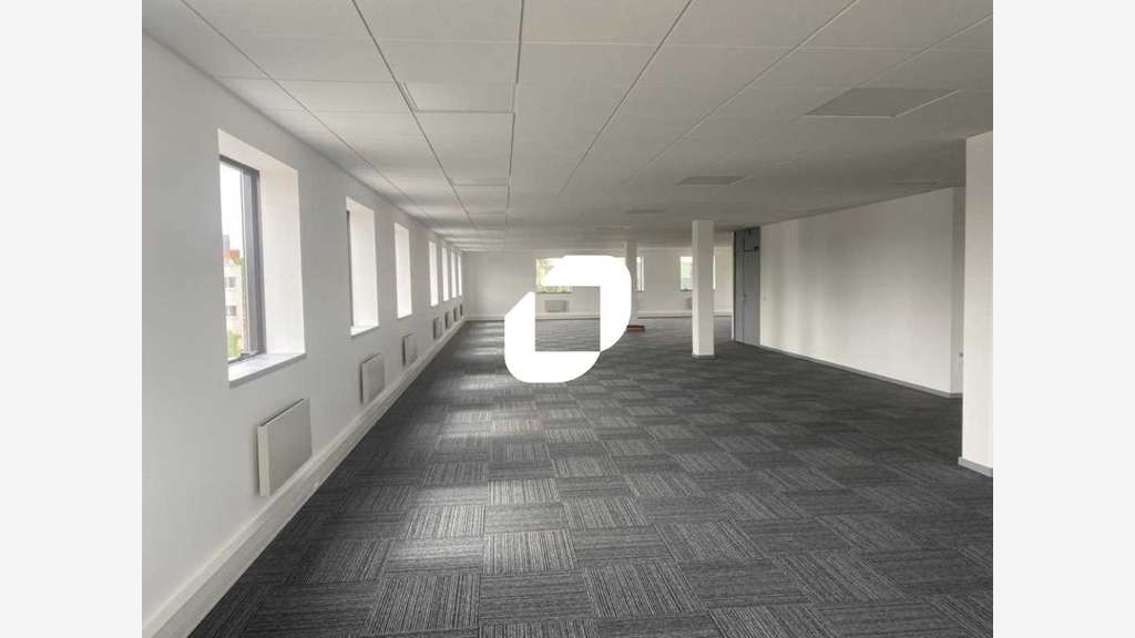 A louer Bureaux 143m² Cergy