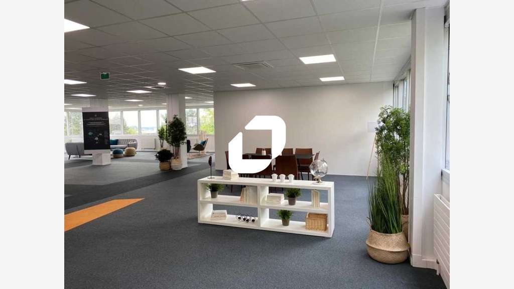 A louer Bureaux 280m² Cergy