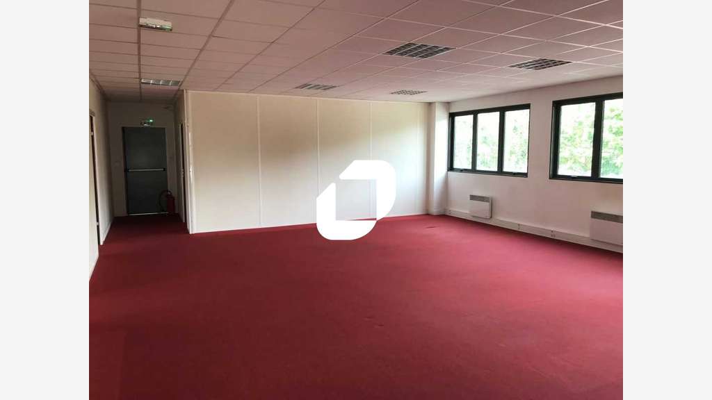 A louer Bureaux 80m² Cergy