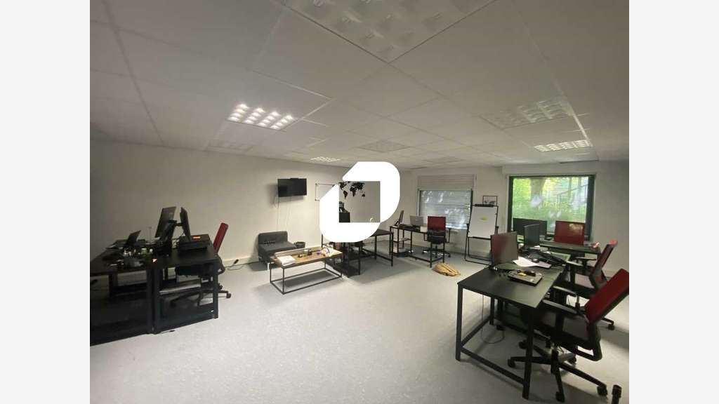 A louer Bureaux 443m² Cergy