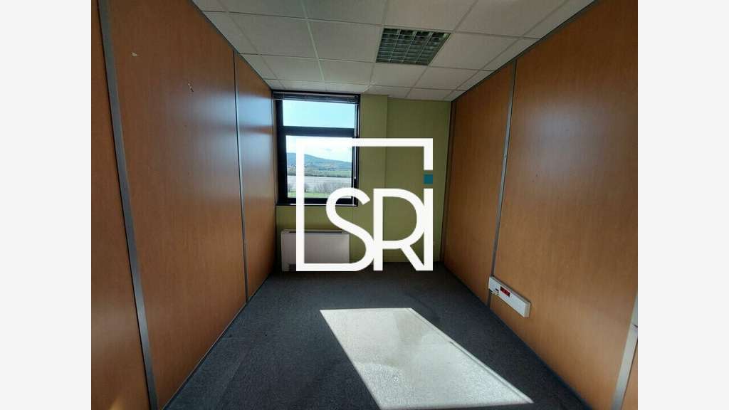 Bureaux 415m² R+1 à louer à Cournon C.A. Zénith