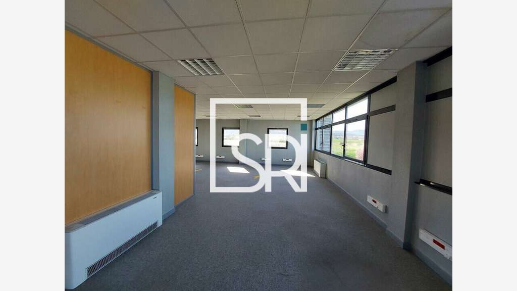 Bureaux 415m² R+1 à louer à Cournon C.A. Zénith