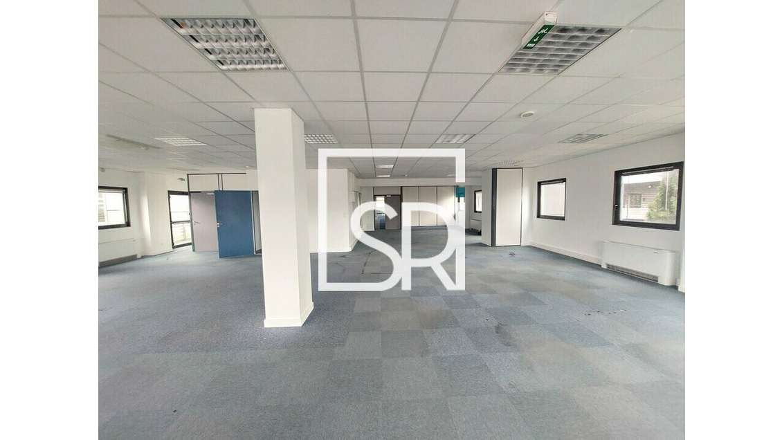 Bureaux 415m² R+1 à louer à Cournon C.A. Zénith 