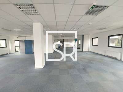 Bureaux 415m² R+1 à louer à Cournon C.A. Zénith