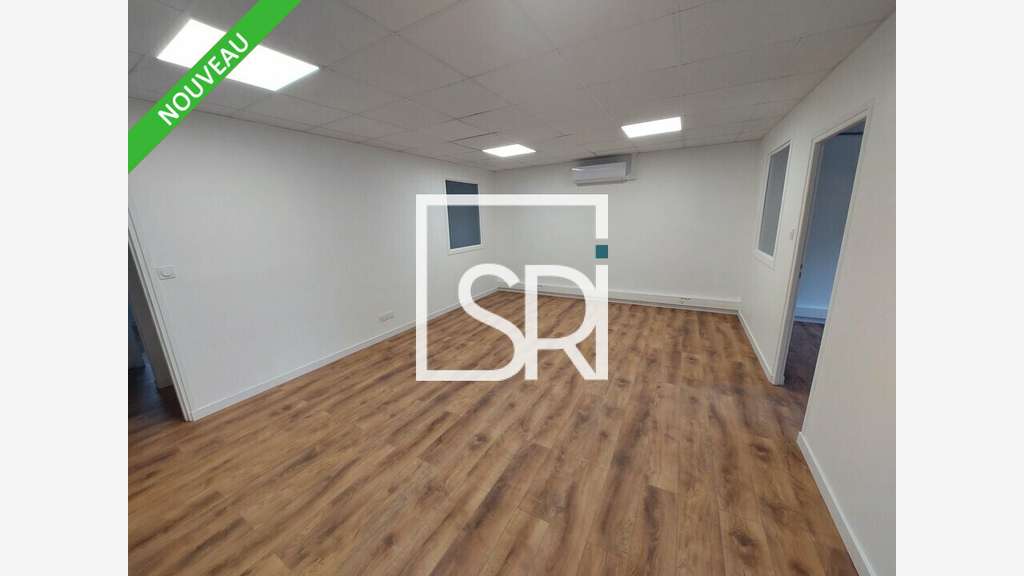 A louer bureaux 80m² Cournon-d'Auvergne empr A72