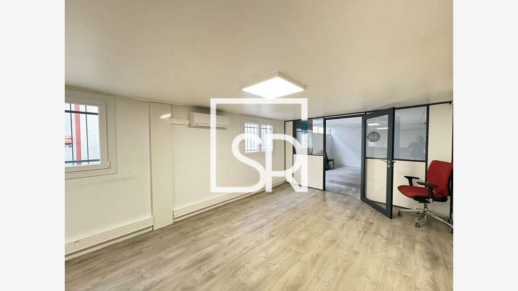 Bureaux + stockage à louer à Cournon-d'Auvergne
