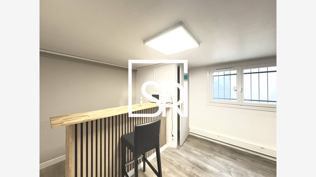 Bureaux + stockage à louer à Cournon-d'Auvergne