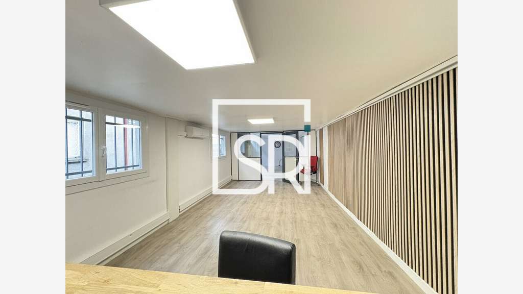 Bureaux + stockage à louer à Cournon-d'Auvergne