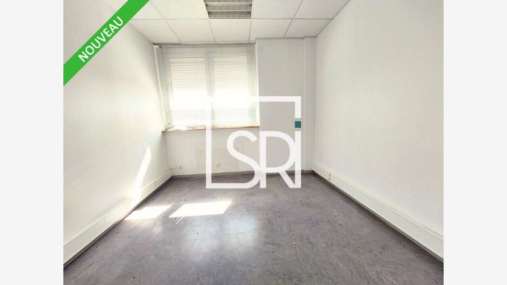 Bureaux 190m² à louer à Cournon d'Auvergne Gare