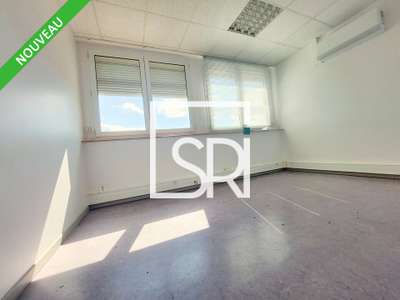 Bureaux 190m² à louer à Cournon d'Auvergne Gare