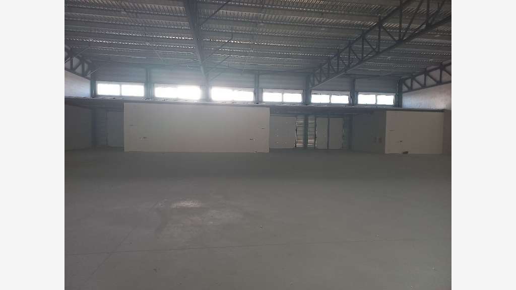 Loue locaux d'activité 2168m² à Cournon-d'Auvergne