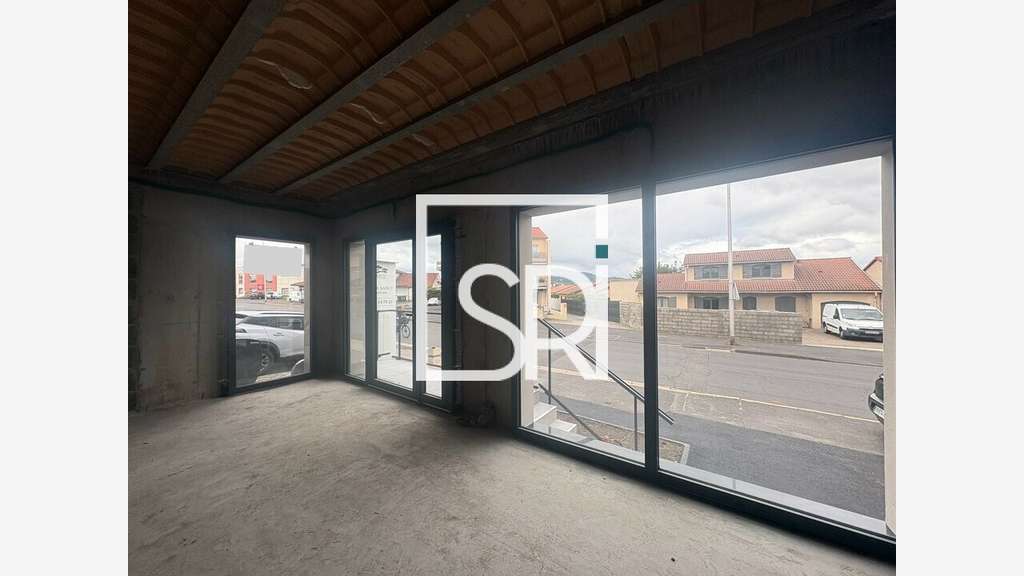 A louer local commercial 90m² Cournon-d'Auvergne