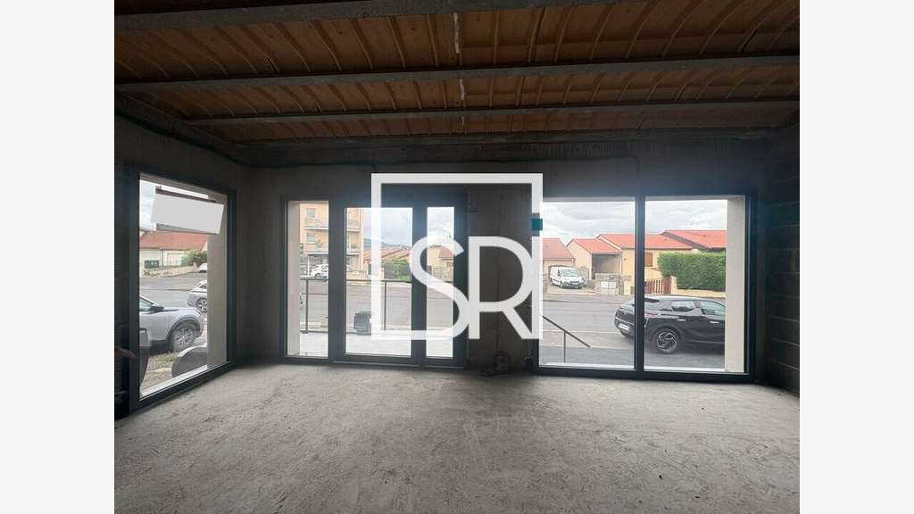 A louer local commercial 90m² Cournon-d'Auvergne