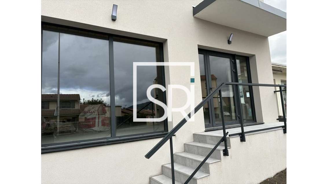 A louer local commercial 90m² Cournon-d'Auvergne