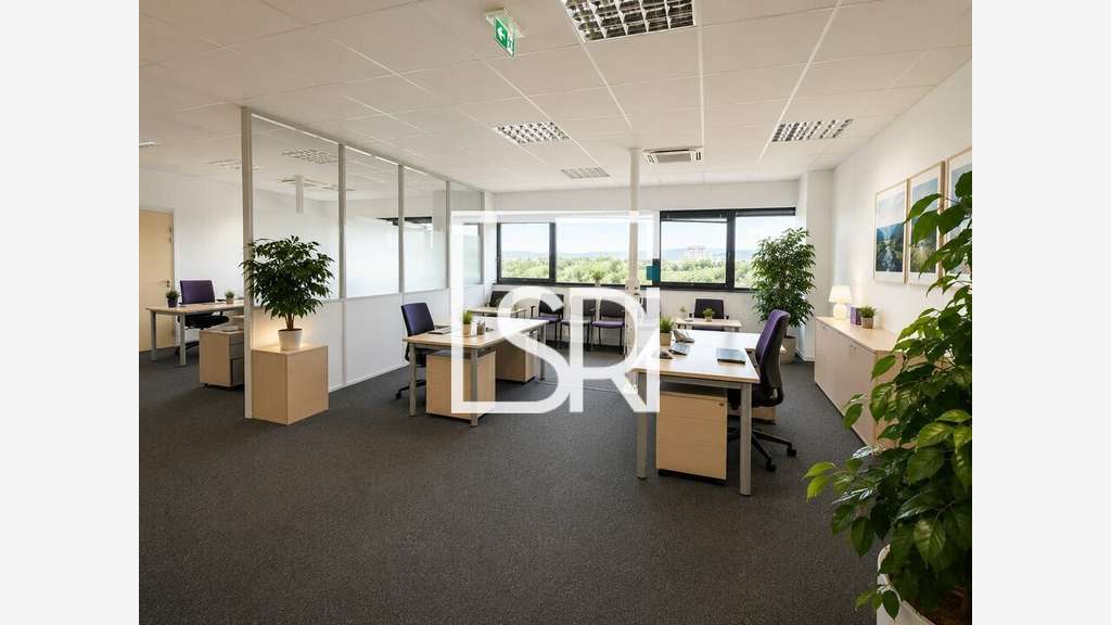 Bureaux 585m² à louer à Cournon-d'Auvergne