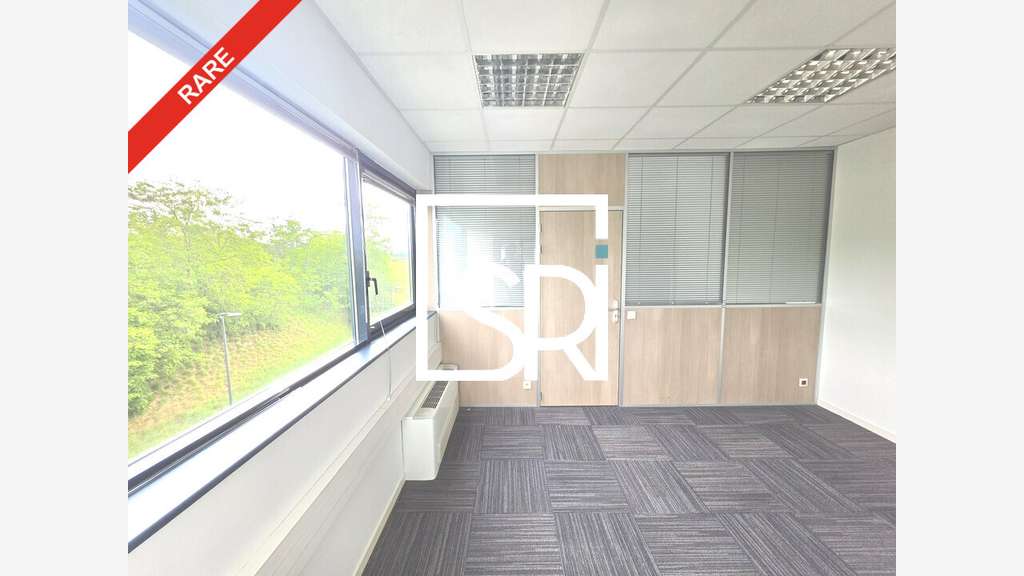 A louer bureaux 426m² à Cournon-d'Auvergne Zénith
