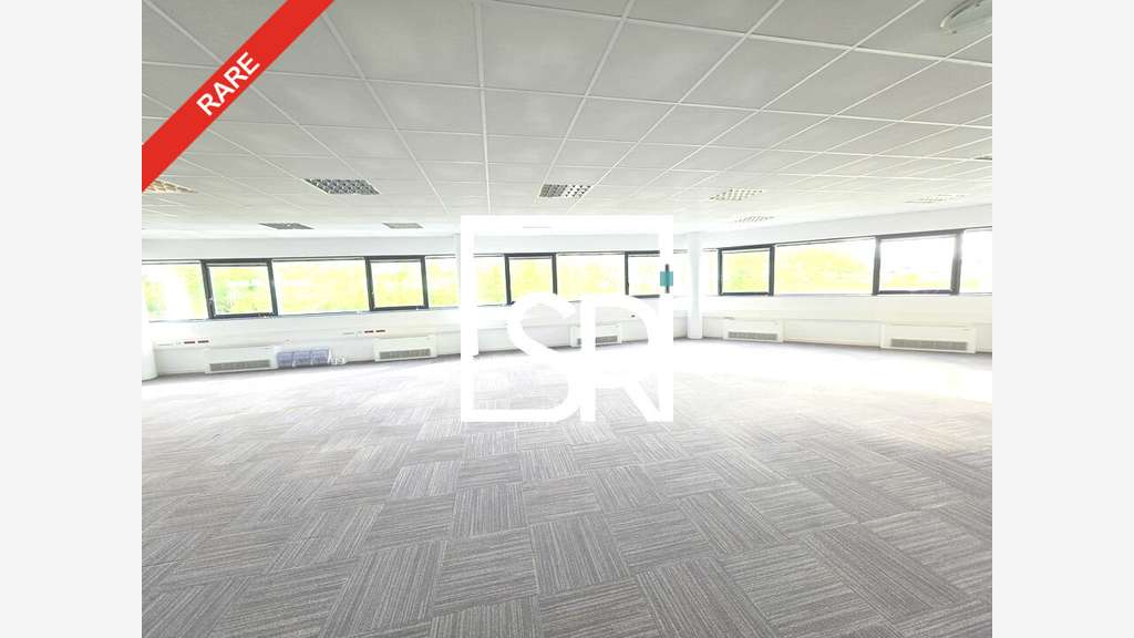 A louer bureaux 426m² à Cournon-d'Auvergne Zénith