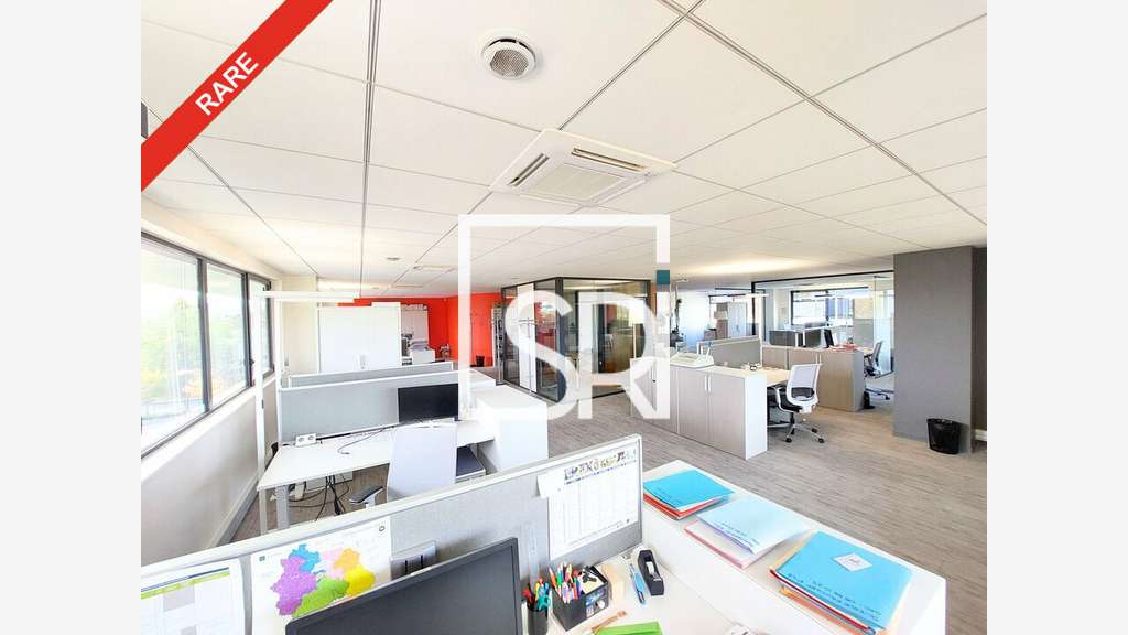 Bureaux 226m² à louer à Cournon d'Auvergne