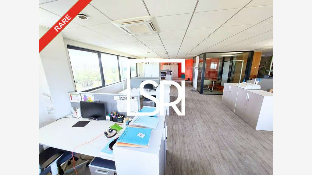 Bureaux 226m² à louer à Cournon d'Auvergne
