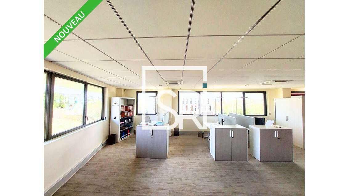 Bureaux 226m² à louer à Cournon d'Auvergne