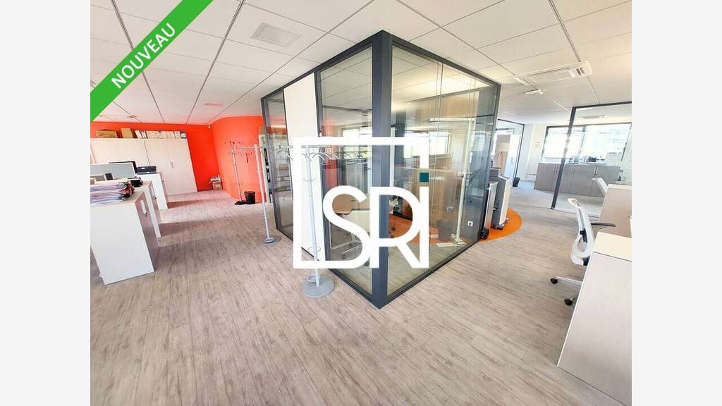 Bureaux 226m² à louer à Cournon d'Auvergne