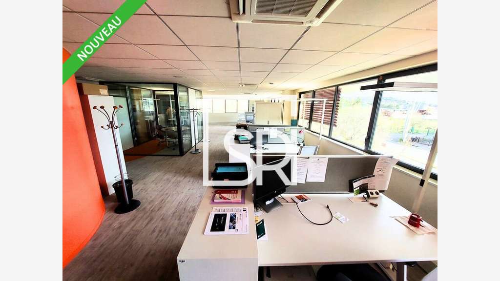 Bureaux 226m² à louer à Cournon d'Auvergne