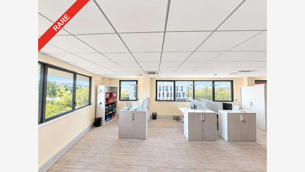 Bureaux 226m² à louer à Cournon d'Auvergne