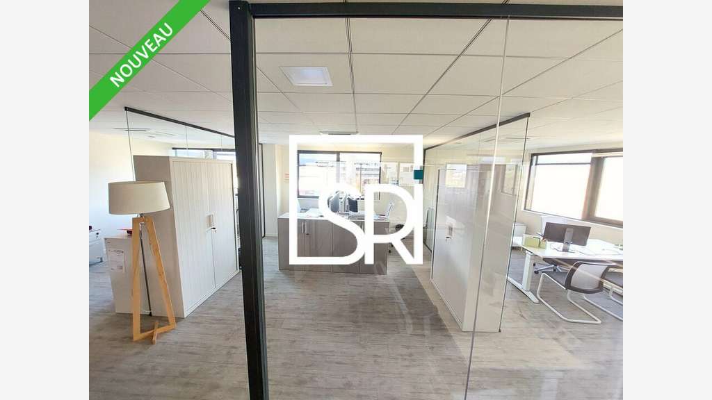 Bureaux 226m² à louer à Cournon d'Auvergne