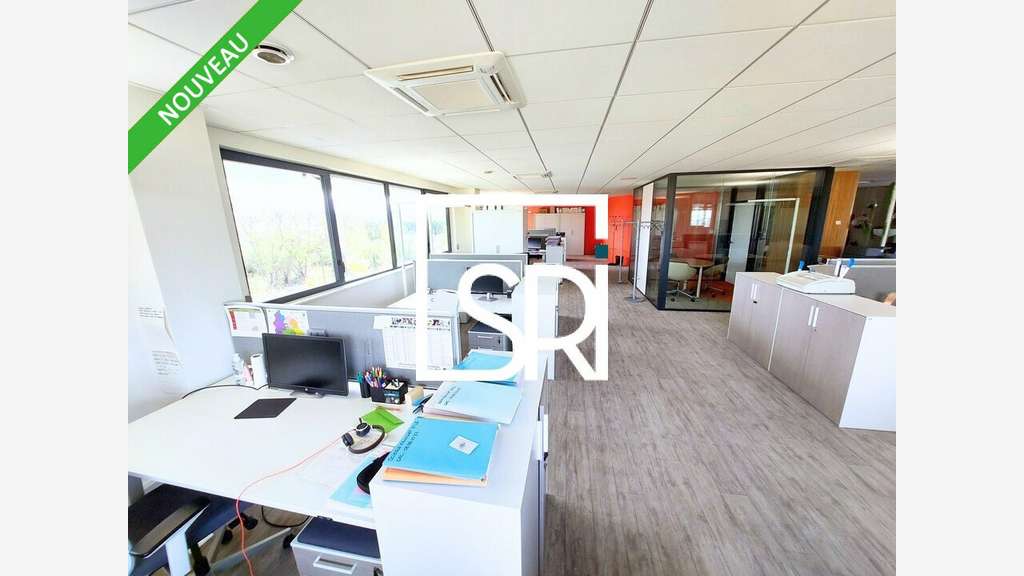 Bureaux 226m² R+2 à louer à Cournon Parc Zénith
