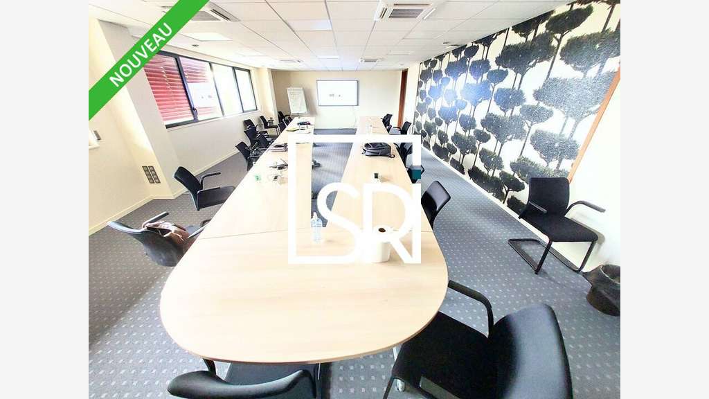 Bureaux 226m² R+2 à louer à Cournon Parc Zénith