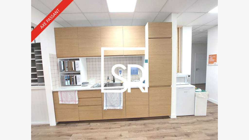 Bureaux de 627m² à louer à Cournon d'Auvergne