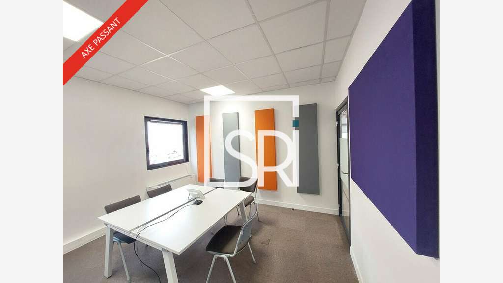 Bureaux de 627m² à louer à Cournon d'Auvergne