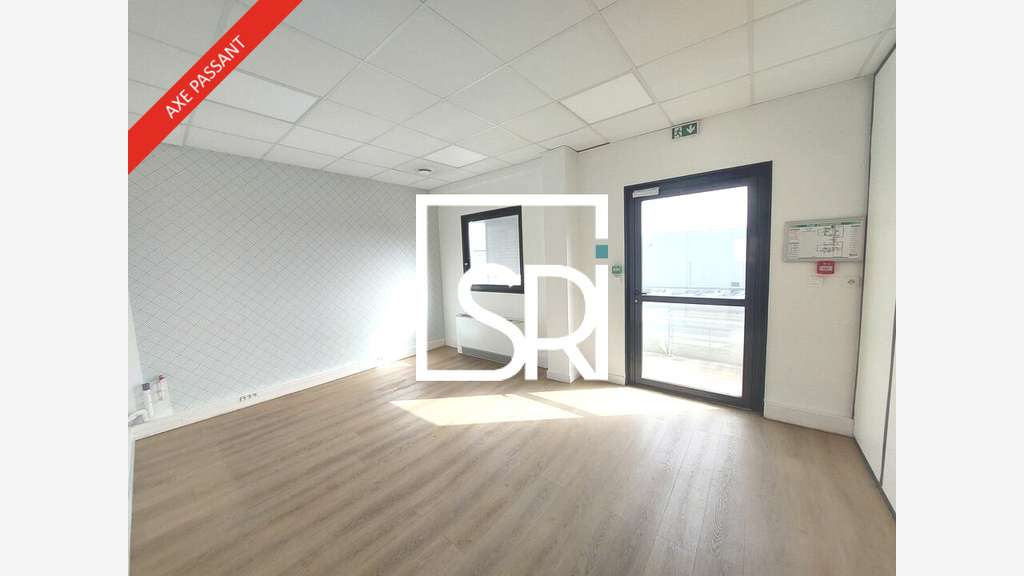 Bureaux de 627m² à louer à Cournon d'Auvergne