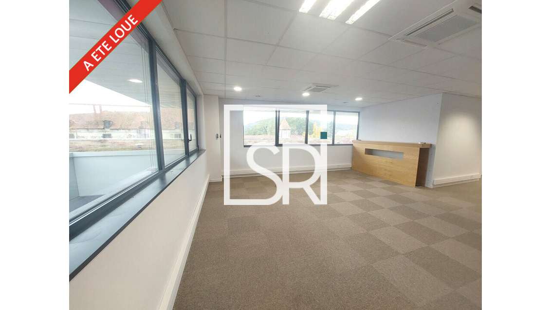Bureaux 100m² à louer à Cournon d'Auvergne Zénith