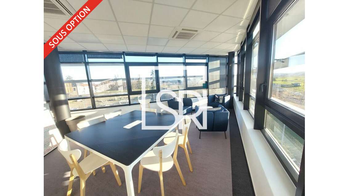 Bureaux de standing 154m² R+1 à louer à Cournon