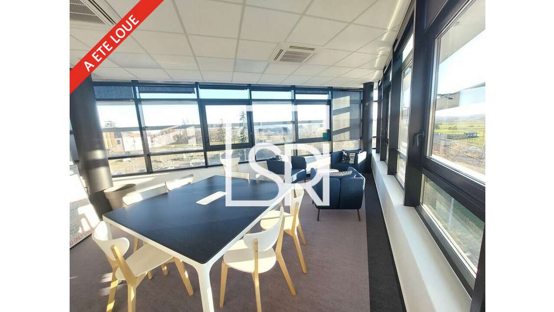 Bureaux de standing 154m² R+1 à louer à Cournon