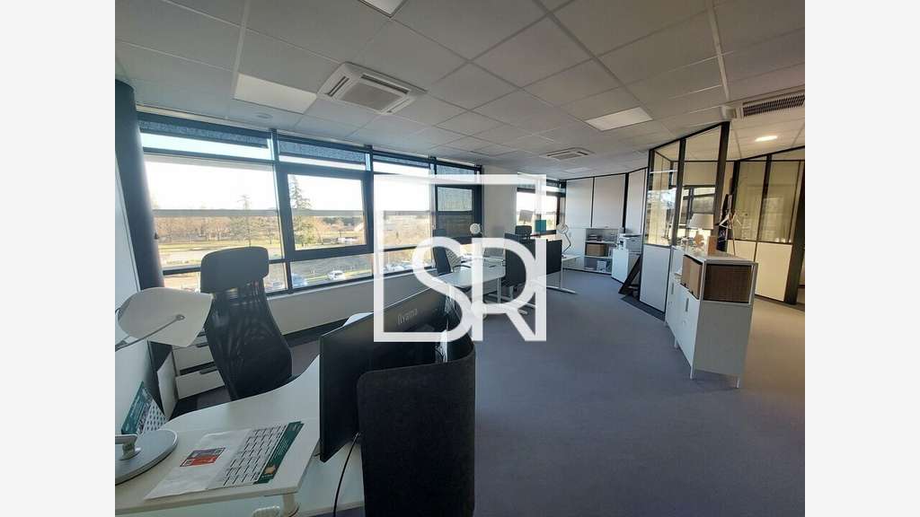 Bureaux standing 83m² R+1 à louer Cournon Zénith