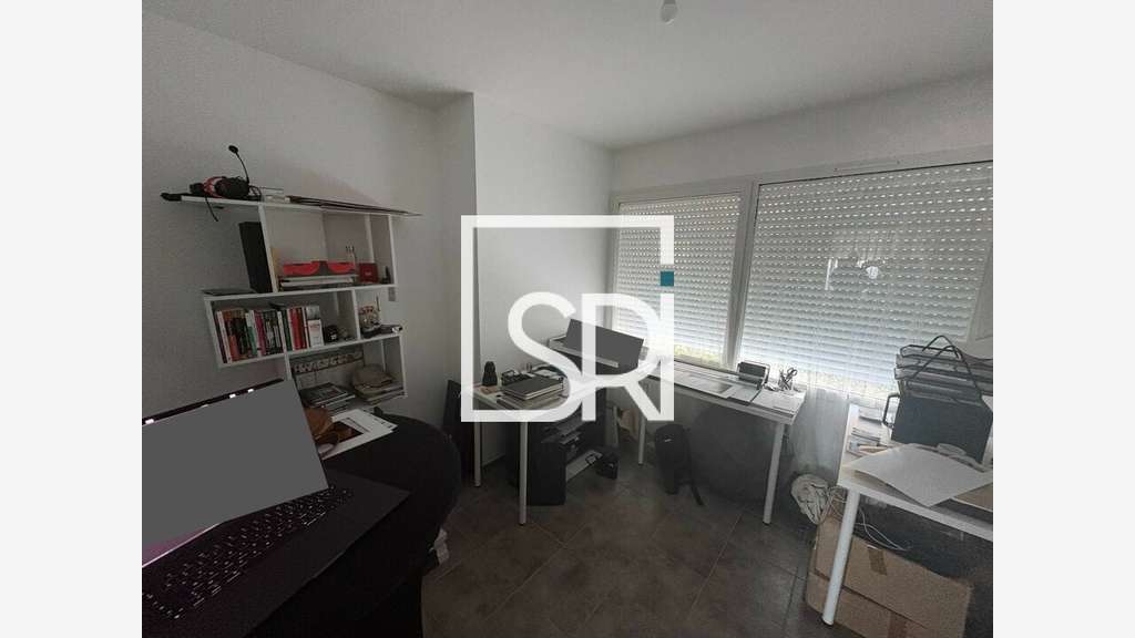 Location bureau 93m² en ZA à Cournon-d'Auvergne