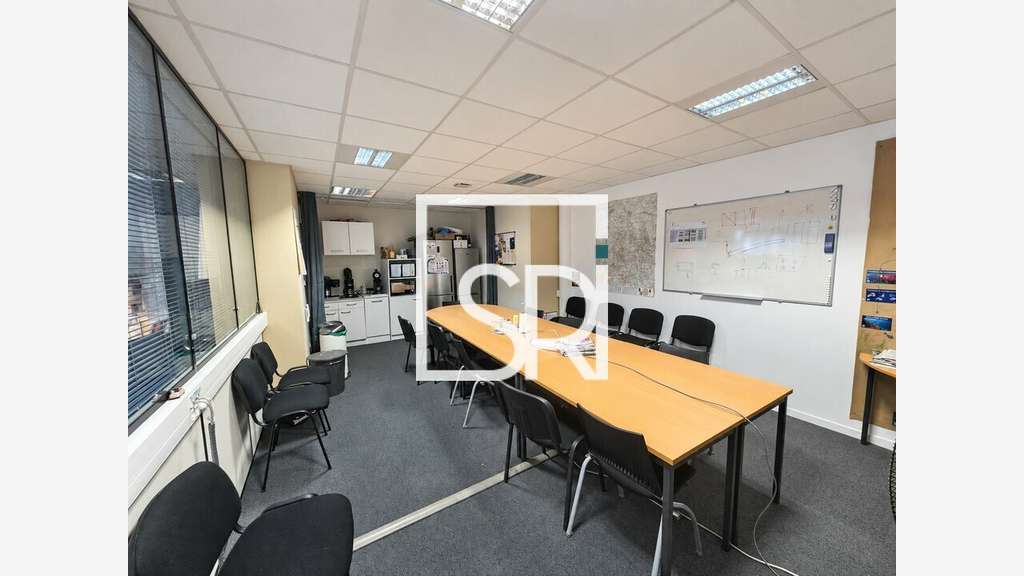 Bureaux de 218m² à louer à Cournon-d'Auvergne