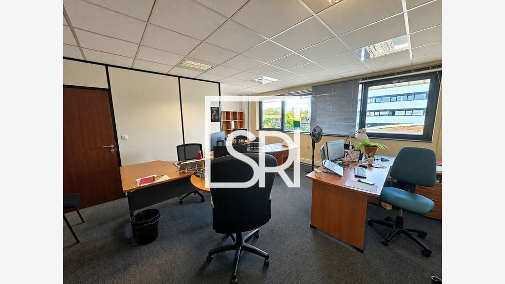 Bureaux de 218m² à louer à Cournon-d'Auvergne