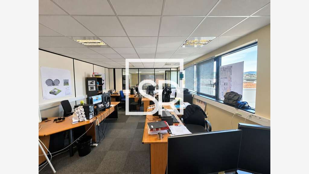 Bureaux de 218m² à louer à Cournon-d'Auvergne