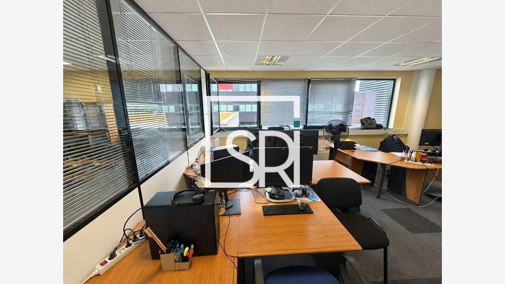 Bureaux de 218m² à louer à Cournon-d'Auvergne
